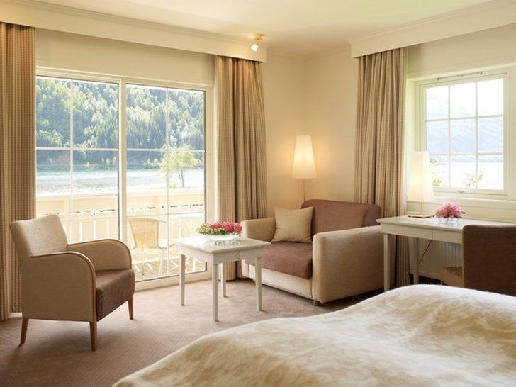 Loenfjord Hotel ภายนอก รูปภาพ